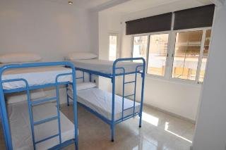 Albergue Bedcelona Barceloneta Beach Club & Rooms