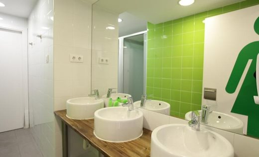 Albergue Box Gaudi Barcelona