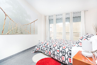 Apartamentos Ainb Universitat