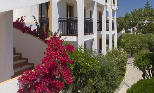 Apartamentos Alfagar Village