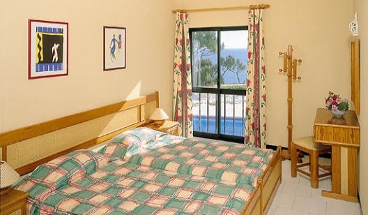 Apartamentos Alfagar Village
