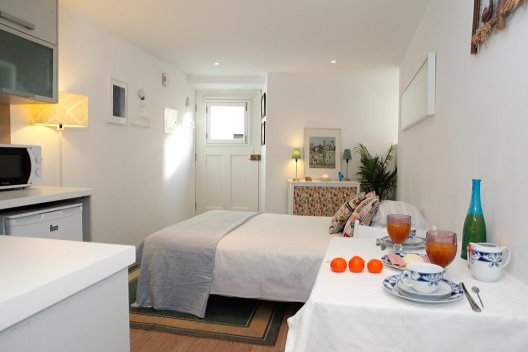Apartamentos Alfama Yellow House