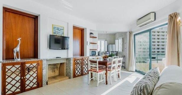 Apartamentos Algamar