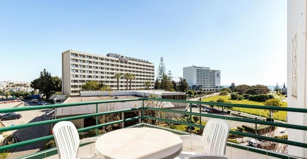 Apartamentos Algamar