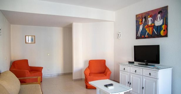 Apartamentos Algamar