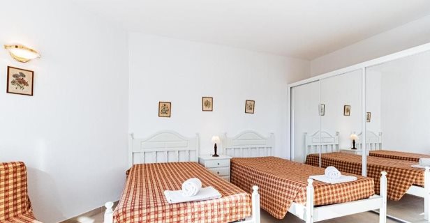 Apartamentos Algamar