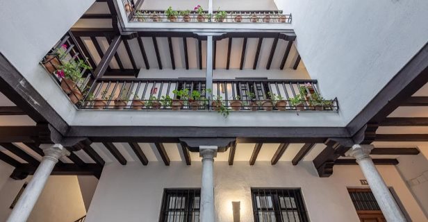 Apartamentos Alhambra Granada 3000