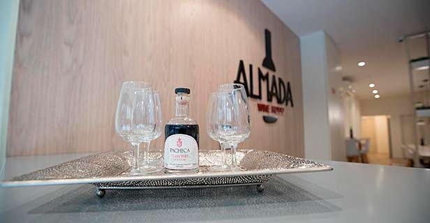 Apartamentos Almada Wine House