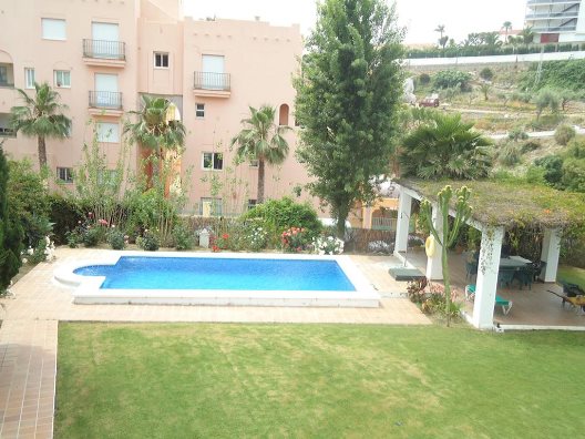 Apartamentos Almoraide