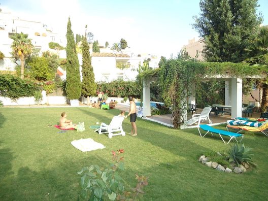 Apartamentos Almoraide