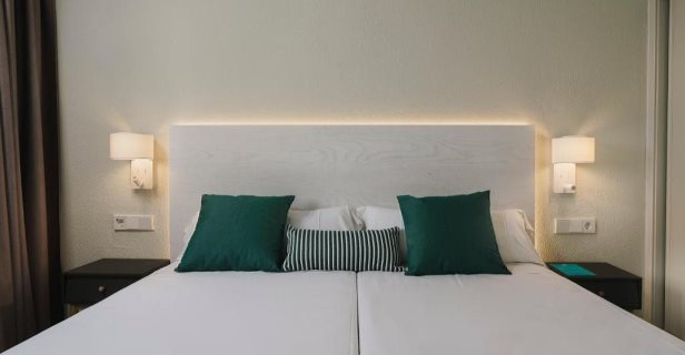 Apartamentos Aluasun Far Menorca