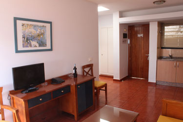 Apartamentos Amadores Beach