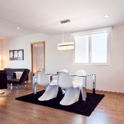 Apartamentos Arago 312