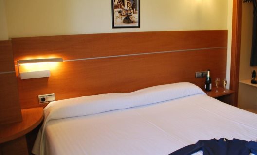 Apartamentos Arago Suites