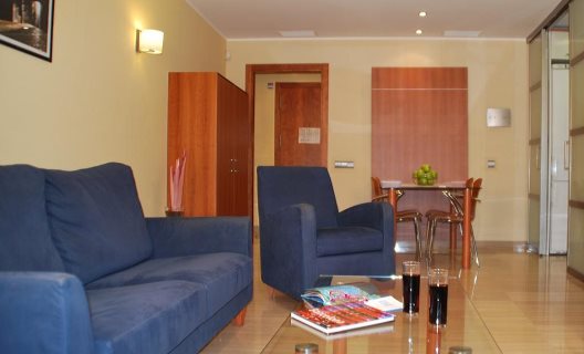 Apartamentos Arago Suites