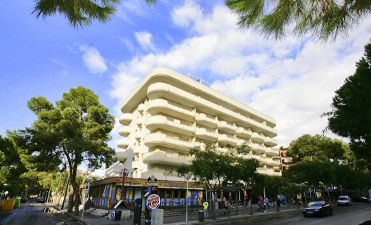 Apartamentos Arquus Salou By Rentalmar
