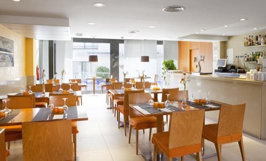 Apartamentos Atenea Park Suites