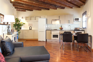 Apartamentos Barcelona Gracia Terraced