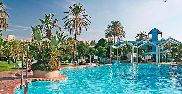 Apartamentos Benal Beach