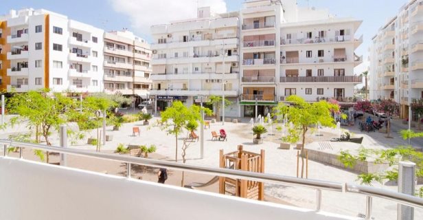 Apartamentos Bon Lloc