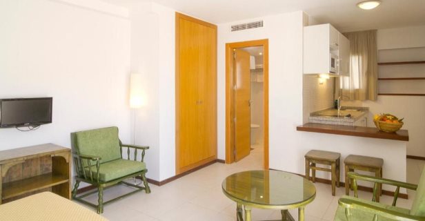 Apartamentos Bon Lloc