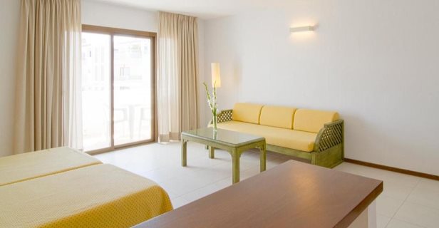 Apartamentos Bon Lloc
