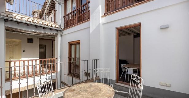 Apartamentos Boutique Granada 3000