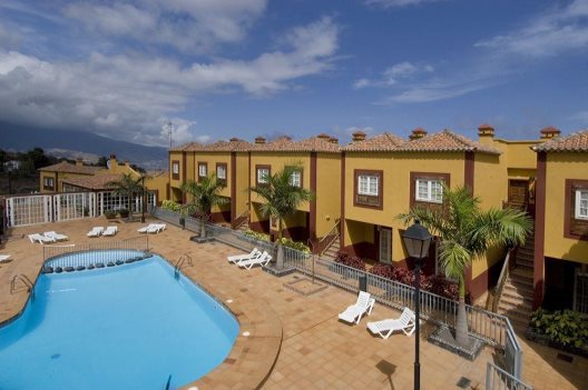 Apartamentos Breñas Garden