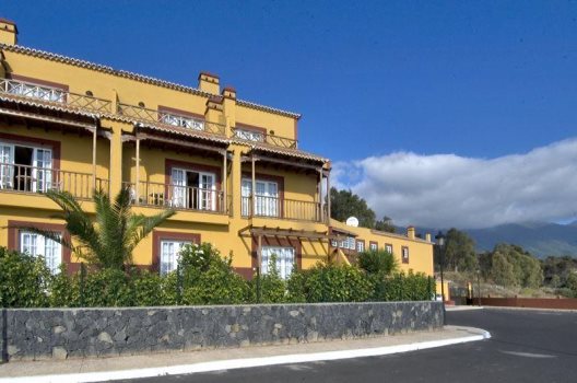 Apartamentos Breñas Garden