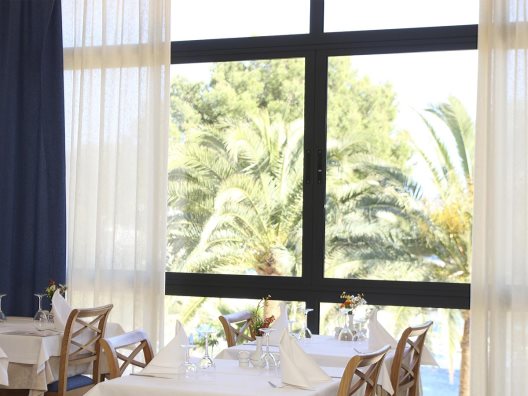 Apartamentos Cala Azul Garden