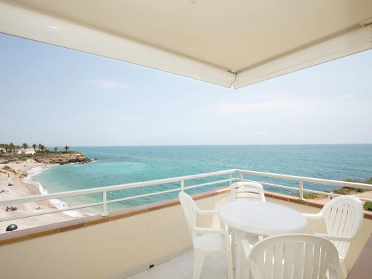 Apartamentos Cala Montero