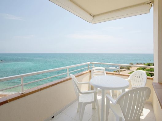 Apartamentos Cala Montero