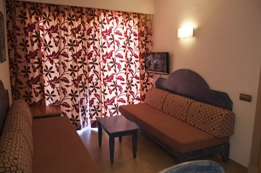 Apartamentos Cala Nova
