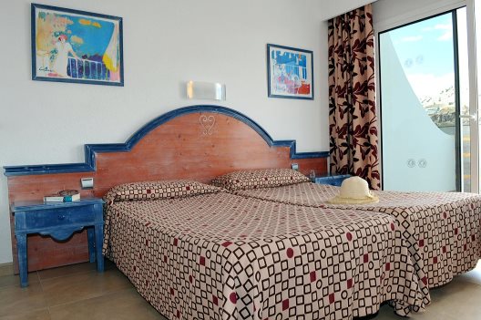 Apartamentos Cala Nova