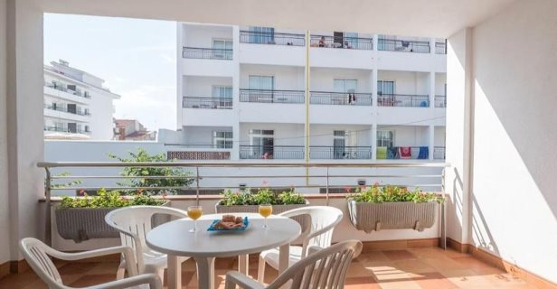 Apartamentos Caliu Beatrix 2000