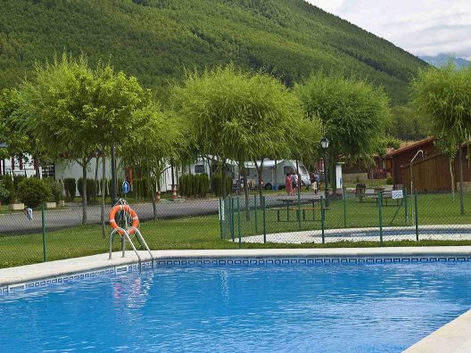 Apartamentos Camping Valle De Tena