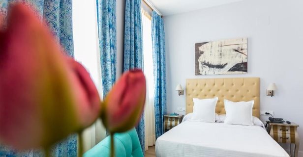Apartamentos Casa De La Merced Suites