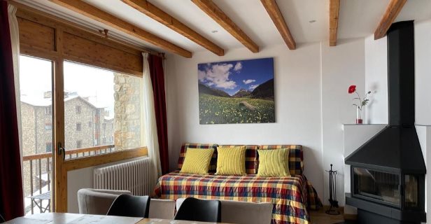 Apartamentos Casa Vella Popaire