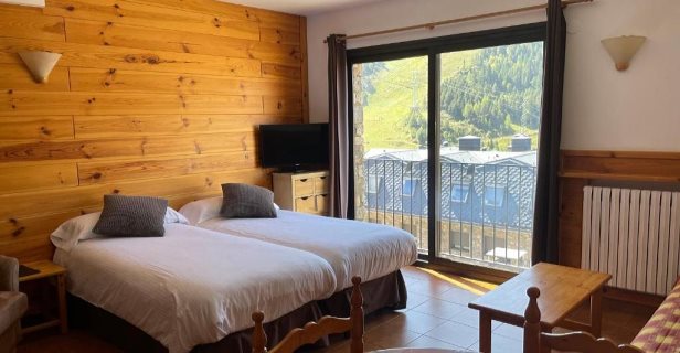 Apartamentos Casa Vella Popaire