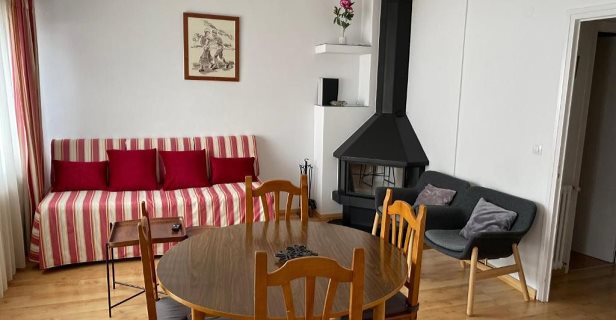 Apartamentos Casa Vella Popaire