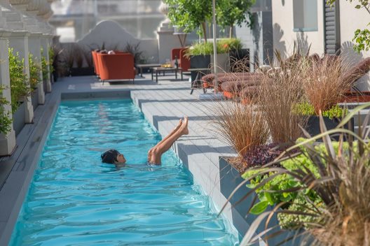 Apartamentos Casagrand Luxury Suites