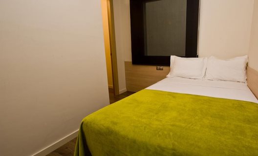 Apartamentos Casp 74