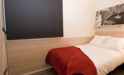 Apartamentos Casp 74