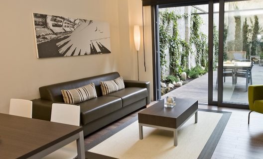 Apartamentos Casp 74