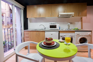 Apartamentos Colon 3000