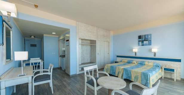 Apartamentos Colon Playa