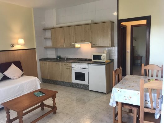 Apartamentos Cons Da Garda