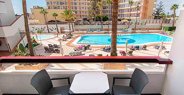 Apartamentos Corona Blanca
