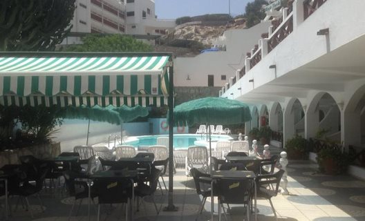 Apartamentos Corona Cedral