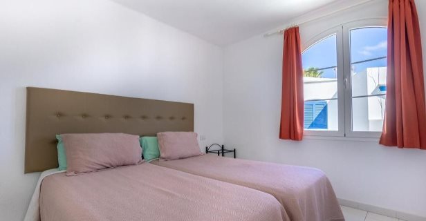 Apartamentos Corona Mar